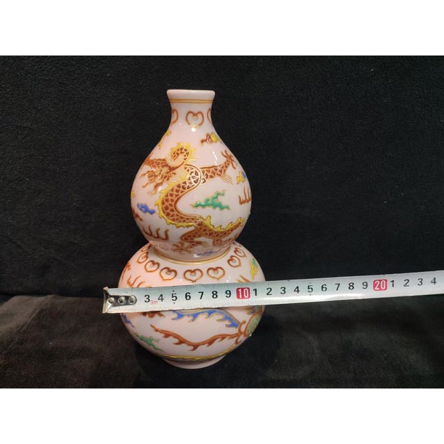 Chinese Old Ceramic Vase,Ming Dynasty Chenghua Marked Gold Paint Famille Verte Porcelain Gourd Vase Hand Drawing Dragon and Phoenix Pattern For Sale - Image 11 of 11