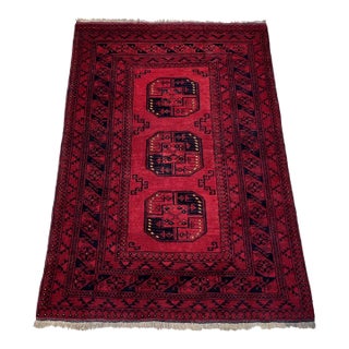 Red Turkmen Bokhara Hand-Knotted Wool Rug - 4'6" X 6'4" For Sale