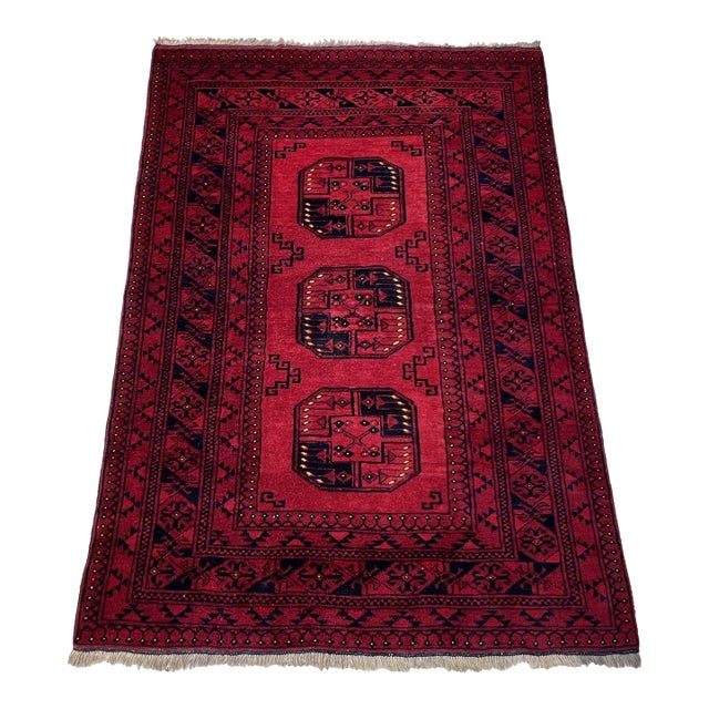 Red Turkmen Bokhara Hand-Knotted Wool Rug - 4'6" X 6'4" For Sale