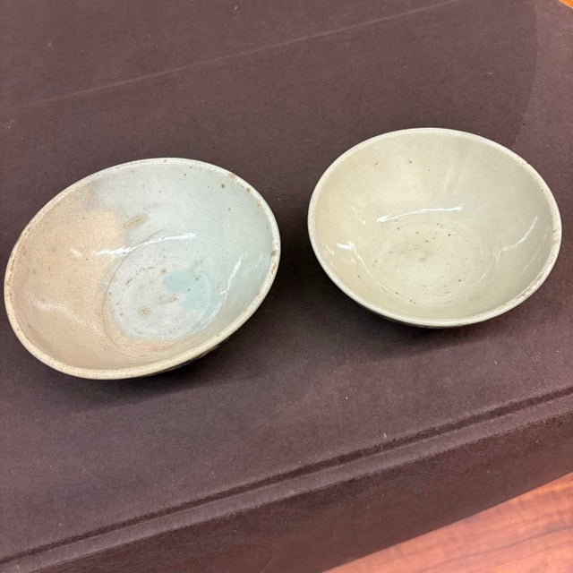 Ceramic Pair of Hand-Painted Vietnamese Folk Pottery Bowls For Sale - Image 7 of 12