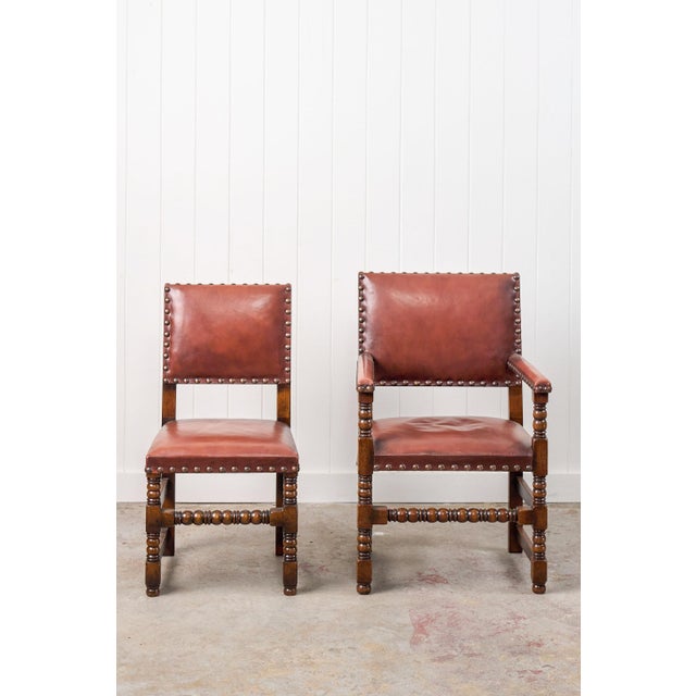 English Set of 10 | English Cromwellian Style Oak Bobbin Stretcher Base Dining Chairs With Leather Upholstery (C. 1920) For Sale - Image 3 of 10