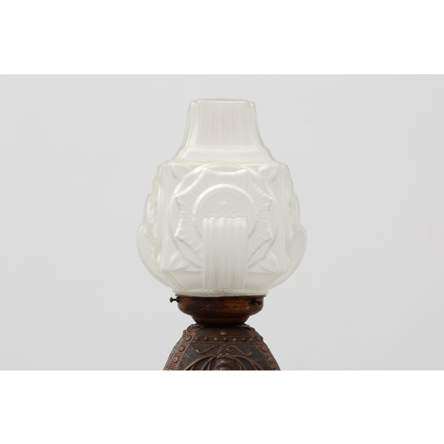 Art Nouveau Floor Lamp in Hammered Copper with Frosted Glass Hood, 1890s For Sale - Image 3 of 15