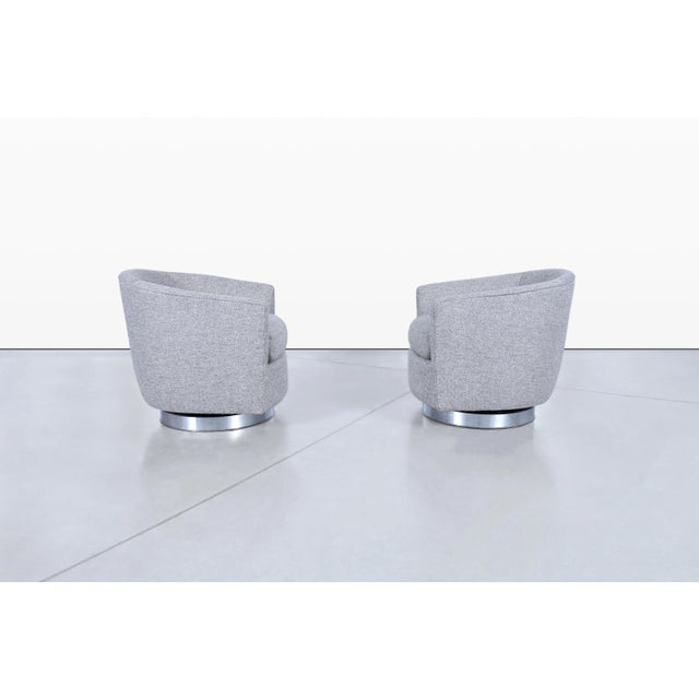 Thayer Coggin Mid-Century Modern Chrome Swivel Lounge Chairs by Milo Baughman for Thayer Coggin For Sale - Image 4 of 12