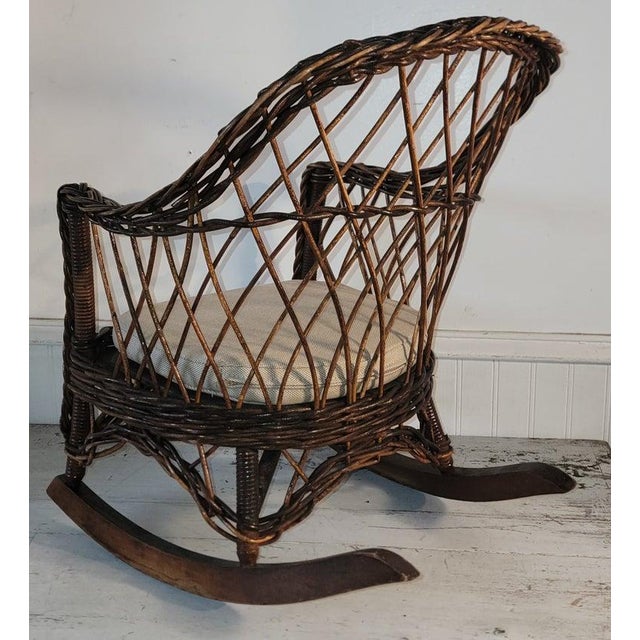 1940s Heywood Wakerfield Wicker Set of Four Childrens Chairs and Table Set, 4 Pieces For Sale - Image 10 of 15