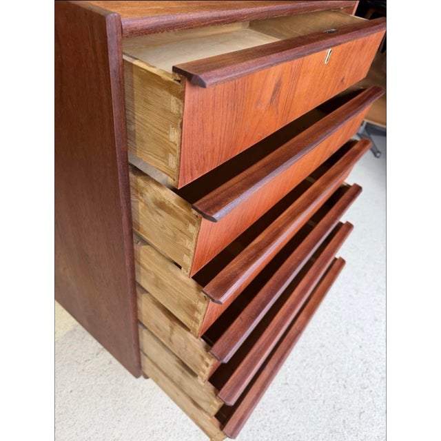 Mid-Century Danish Chest of Drawers in Teak For Sale - Image 13 of 18