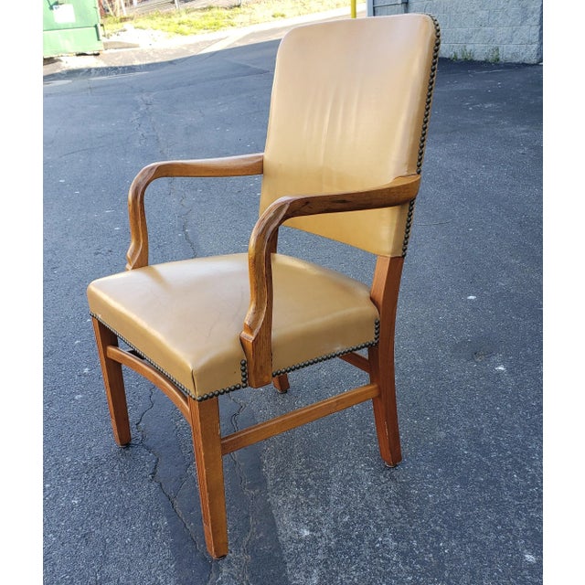 1970s Pair of 1970s Gunlocke Fruitwood and Leather Armchairs For Sale - Image 5 of 10