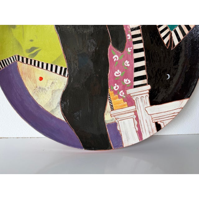 1980s Lois Barton Hand-Painted Figurative Modernist Art Ceramic Decorative Plate For Sale In Miami - Image 6 of 12