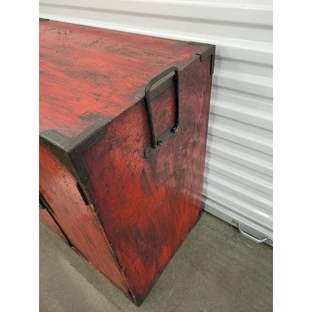 Red Mid 20th Century Chinese Red Campaign Storage Travel Chest With 5 Drawers For Sale - Image 8 of 12