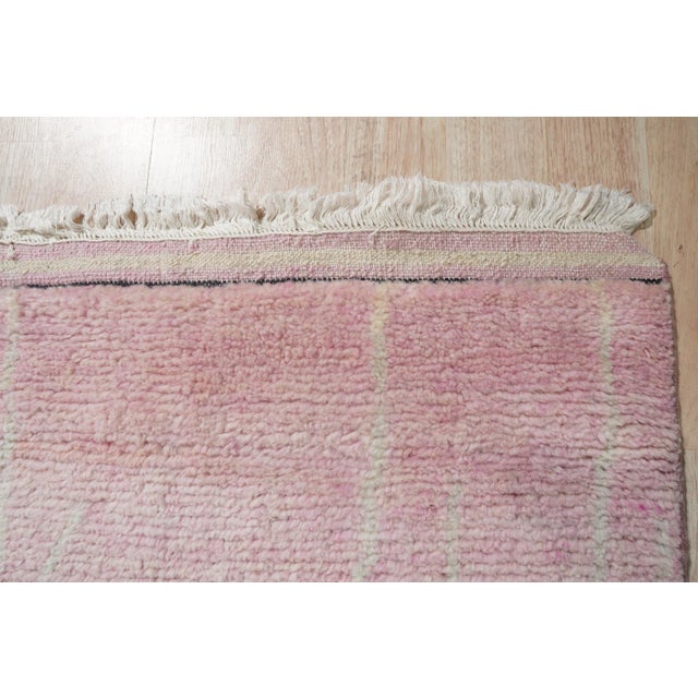 2020s 4x12 Rhea Moroccan Pink Geometric Modern Hand Knotted Wool Carpet Rug For Sale - Image 5 of 6
