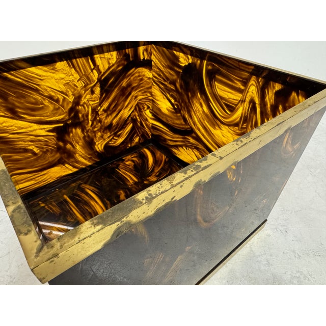 Tortoiseshell Effect Acrylic Glass and Brass Planter, 1970s For Sale - Image 6 of 12