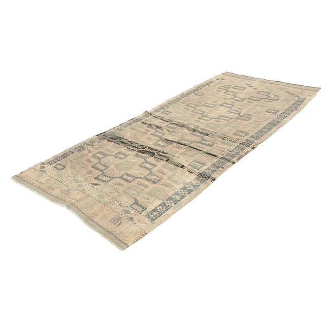 Traditional Mid 20th Century Vintage Embroidered Turkish Kilim Rug For Sale - Image 3 of 7