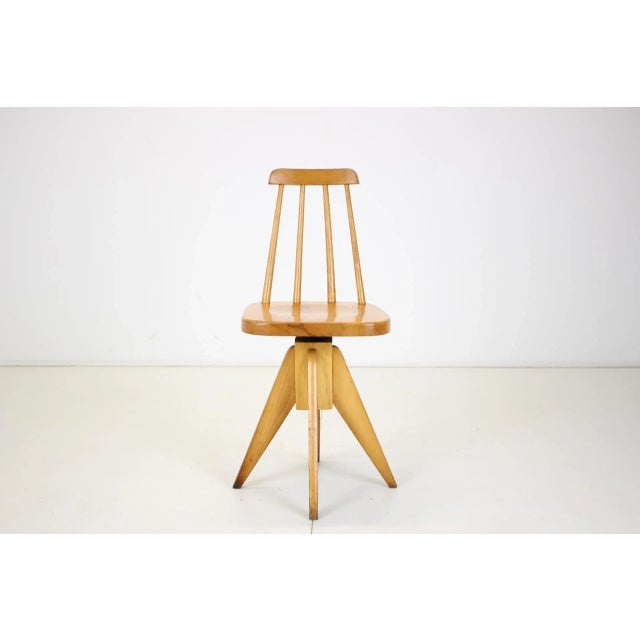- In original condition - Fully functional - Measures: Adjustable seat height 63 cm-44cm.