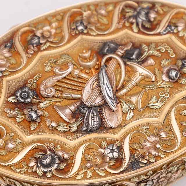Antique Continental 3-Colour Gold Snuff Box, 1800s For Sale - Image 15 of 18