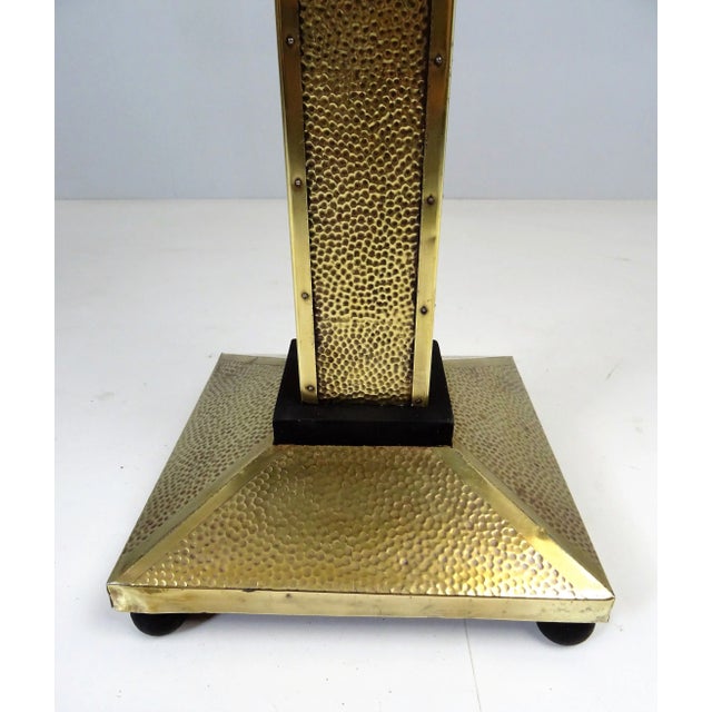 Arts & Crafts Side Table, in Good conditions. Designed 1890 to 1919