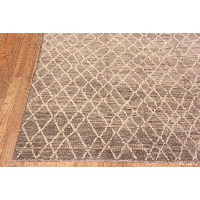 Modern Modern Room Size Grey Abrash Background Ivory Tribal Geometric Honeycomb Pattern Rug For Sale - Image 3 of 6