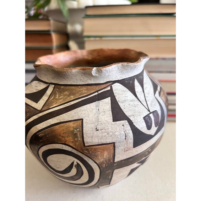 Ceramic Vintage Acoma New Mexico Hand-Painted Geometric Pottery Vase, 6.5" For Sale - Image 7 of 10