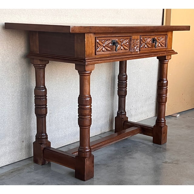 Early 20th Century Spanish Carved Console Table With Two Drawers For Sale - Image 4 of 11