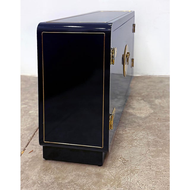 Mid 20th Century 1970s Newly Lacquered Asian-Theme Mastercraft Cabinet, Overscale Brass Hardware For Sale - Image 5 of 10