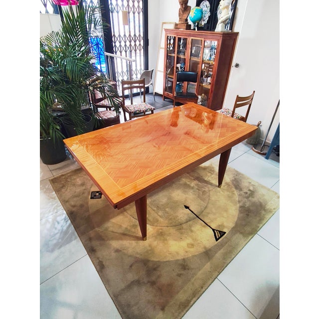 Oak and Cherry Wood Dining table. Extensible without extensión units, see pics. Excellent condition.