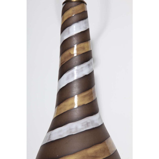 1950s Ingrid Atterberg for Upsala Ekeby Brown and White "Spiral" Ceramic Lamp For Sale - Image 6 of 10