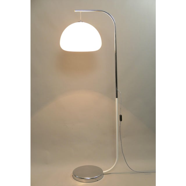 Mid-Century Modern Vintage Italian Floor Lamp, 1970s For Sale - Image 3 of 10