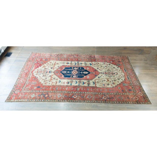 Late 19th Century Persian Serapi Rug For Sale - Image 4 of 14