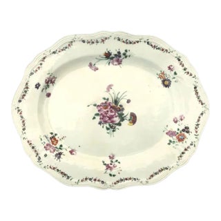 Chinese Export Platter with Floral Sprays Shaped Edge For Sale