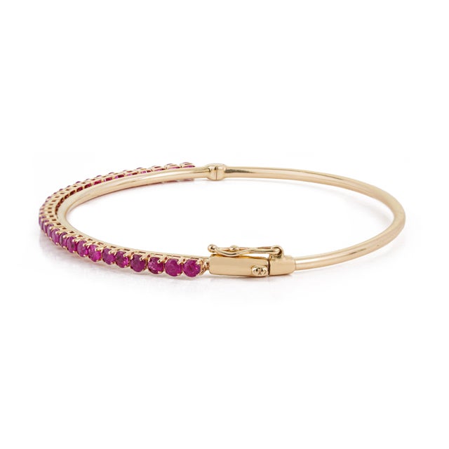 Metal Classic 2.43ct Natural Round Cut Ruby Art Deco Bangle by VRJewels in 14k Yellow Gold For Sale - Image 7 of 17