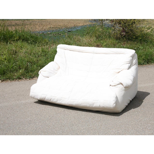 Vintage Sofa in Foam and White Fabric, 1970s For Sale - Image 6 of 14