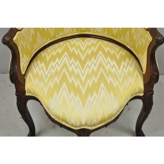 Early 20th Century Antique French Louis XV Style Carved Walnut Yellow Fabric Boudoir Lounge Chair For Sale - Image 5 of 14