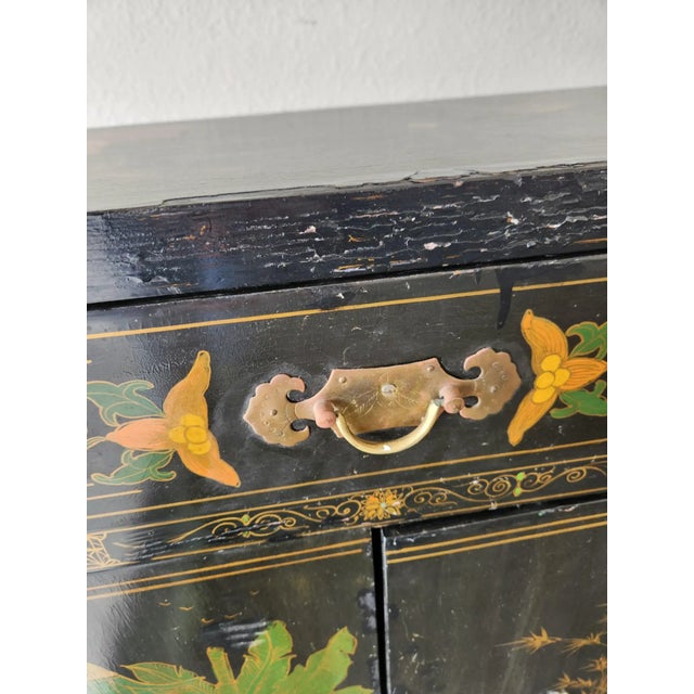 1950s Chinoiserie Black Lacquer Mop Chinese Cabinet Hand Painted For Sale - Image 10 of 15