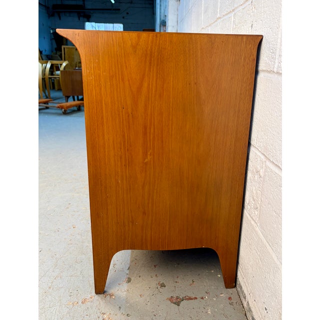 Mid 20th Century Mid-Century Walnut "Profile" Series Dresser by Drexel For Sale - Image 5 of 18