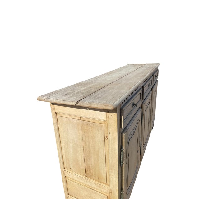 North French Louis XIV 3-Door and 3-Drawer Dressoir with Ornamentation For Sale - Image 4 of 6