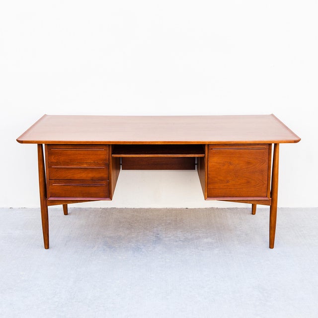 Vintage Restored Arne Vodder Teak Executive Desk by h.p. Hansen, Denmark 1960s For Sale - Image 11 of 15