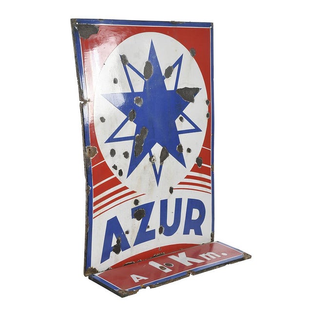 Enamelled plate of the azure stations. This piece is designed in the style of the selected designer and/or manufacturer