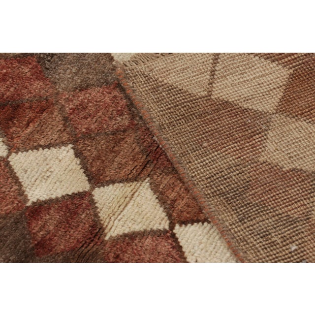 Vintage Gabbeh Persian, Brown and Beige With Diamond Patterns - Rug & Kilim For Sale - Image 9 of 9