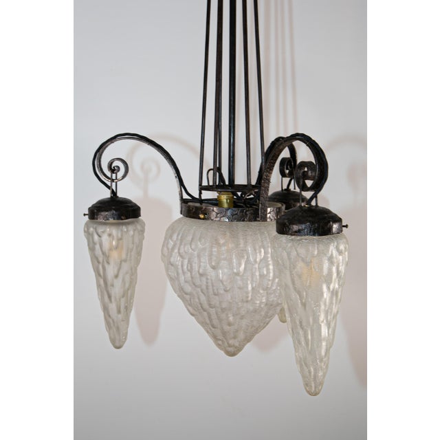 Art Deco Wrought Iron and Verre Craquelé Lamp attributed to Charles Schneider, France, 1930s For Sale - Image 4 of 12