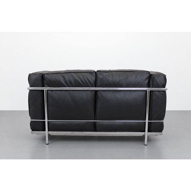 Cassina LC2 Sofa Black Leather Seats by Le Corbusier for Cassina, 2010s For Sale - Image 4 of 12