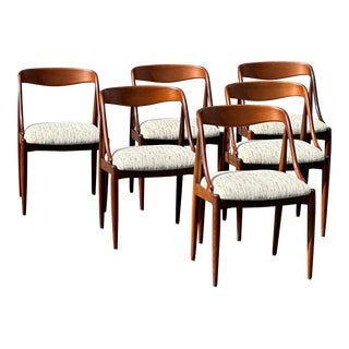 Mid Century Vintage 1960s Danish Johannes Andersen for Uldum Mobelfabrik Set of 6 Dining Chairs For Sale