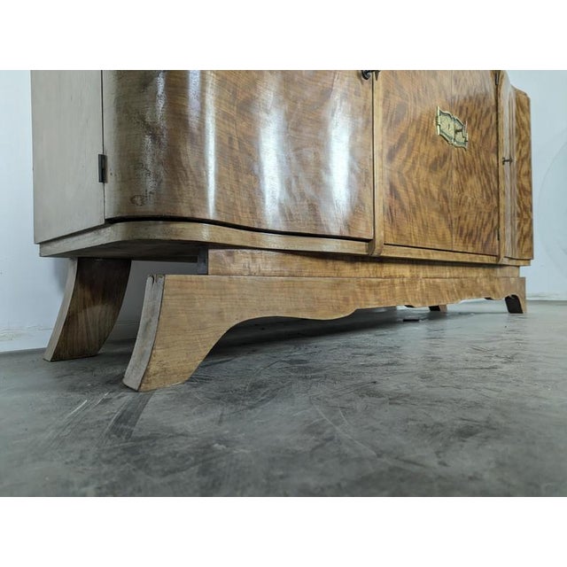 Art Deco Style Sideboard in Maple Veneer For Sale - Image 9 of 10