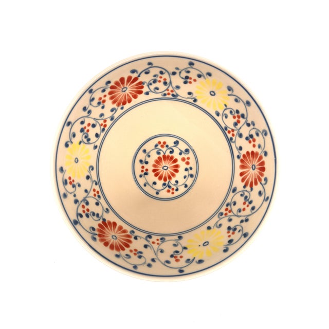 Set of 4 Handcrafted Bat Trang Vietnamese Ceramic Pho or Ramen Bowls With Floral Motifs For Sale In New York - Image 6 of 12