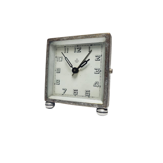 Not in the working condition, not working, needs to be repaired This piece has an attribution mark, I am sure that it is...