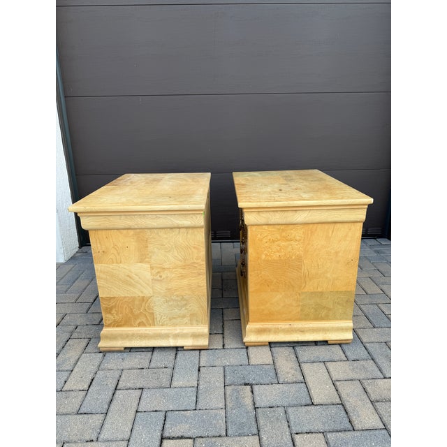 French 1990s Henredon French Regency Charles X Burl Wood Nightstands, Pair For Sale - Image 3 of 12
