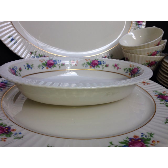 Lenox Fluted Porcelain Pavlova Floral Service for 8 with Serving Pieces