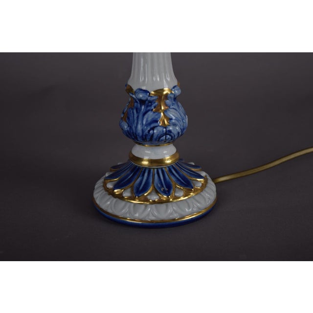 Metal Blue & White Ceramic Table Lamp with Gilded Details, 1970s For Sale - Image 7 of 12