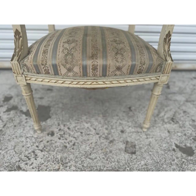 French Louis XVI Hand Painted Bergere Chair Antique Accent Seating For Sale - Image 4 of 9