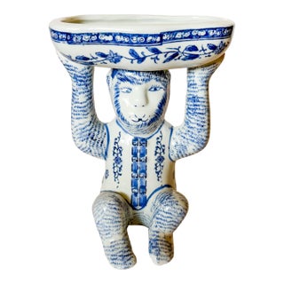 Vintage Chinoiserie Blue and White Monkey Holding Dish For Sale
