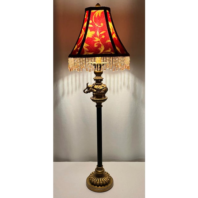Introducing the stunning Vintage Regency Golden Elephant on Pedestal Column Table Lamp! This exquisite lamp effortlessly...