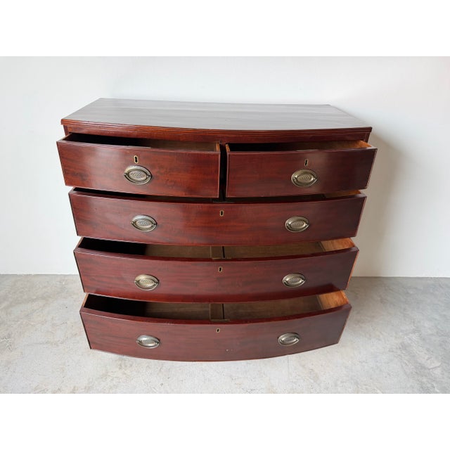 English 19th Century English Mahogany Bowfront Chest of Drawers For Sale - Image 3 of 13
