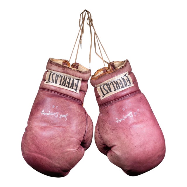 Vintage Leather Everlast Boxing Gloves c.1960 For Sale